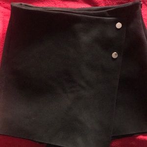 Button detailed skort from Zara